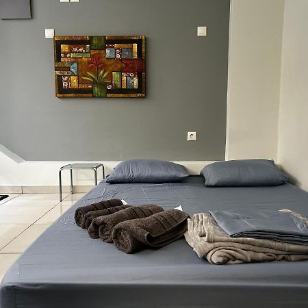 Budget Private Room In The Center Athena Bagian luar foto