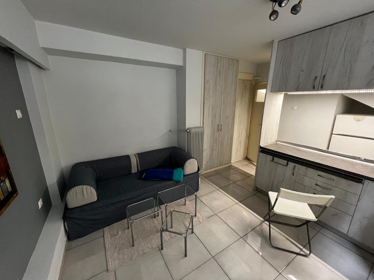 Budget Private Room In The Center Athena Bagian luar foto